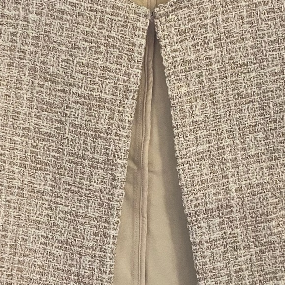 J. McLaughlin Iris Cardigan Soft Cream Tweed Front Metallic Thread Size Medium - Picture 4 of 10